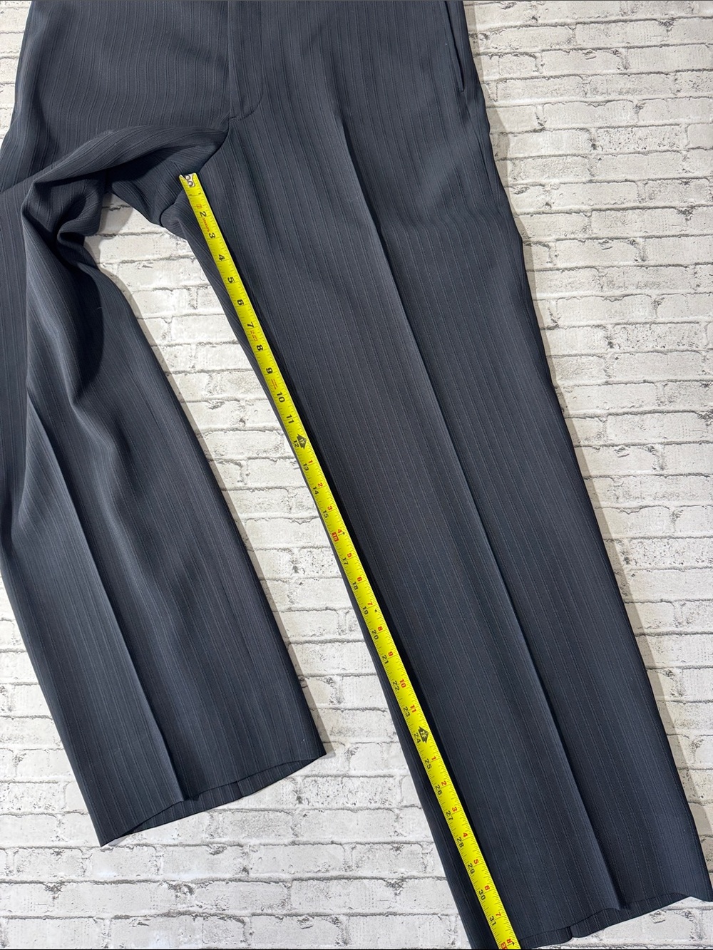 Armani collezioni mens 34x32 black stripe textured polyester dress pants EUC - Picture 6 of 7